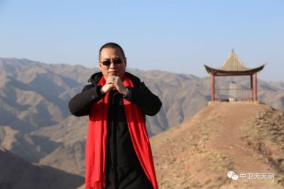 2019年1月1日，5位中衛(wèi)青年企業(yè)家在寺口山上送祝福