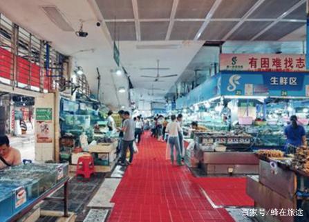 三亚最大的海鲜交易市场,泛指集贸市场及周边商业街,是海鲜加工店云集
